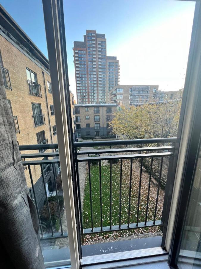 Stratford Bow London Apartment ภายนอก รูปภาพ