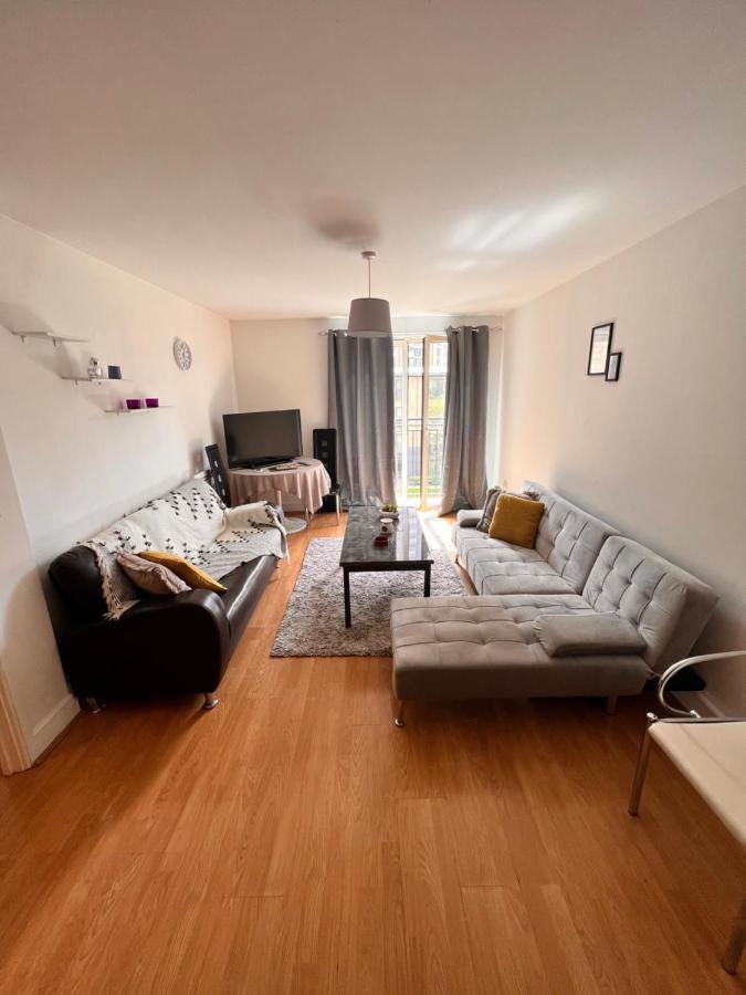 Stratford Bow London Apartment ภายนอก รูปภาพ