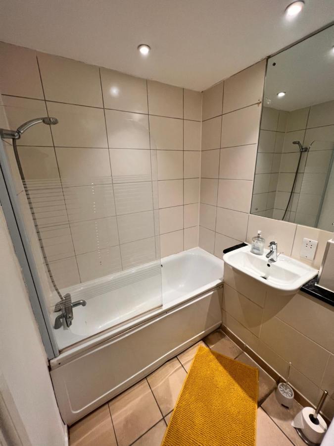 Stratford Bow London Apartment ภายนอก รูปภาพ